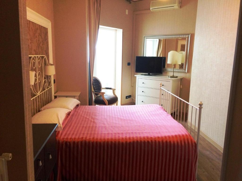 Deluxe Single Room