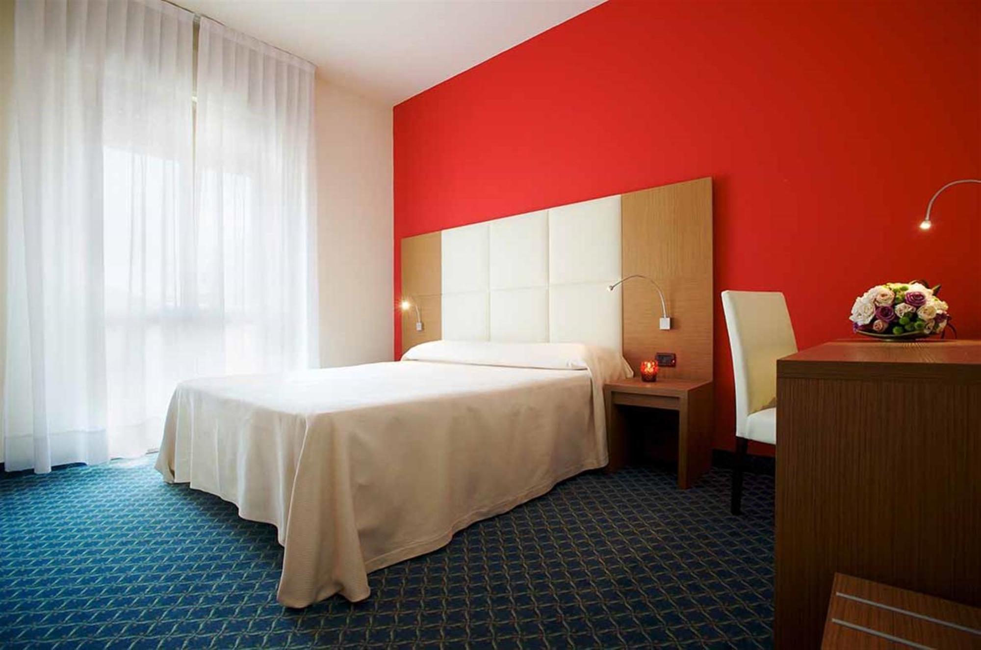 Double Room,1402960514:JPEG